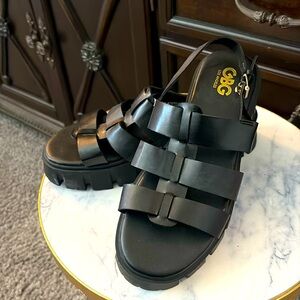 Black Chunky Fisherman Sandals 10